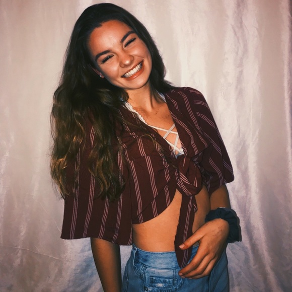 Meet your Posher, Hailey - Picture 1 of 1